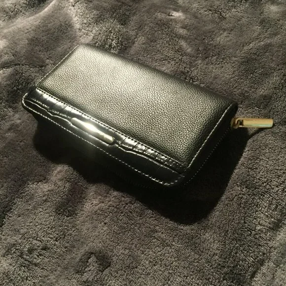 Black Wallet Bag - Picture 4 of 10